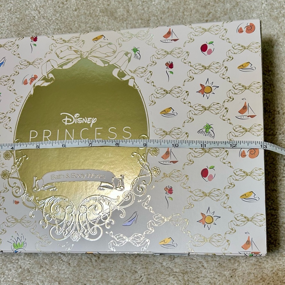 Bath and Body Works Disney Princess 7-piece Mini Fine Fragrance Mist Sampler - Picture 12 of 17